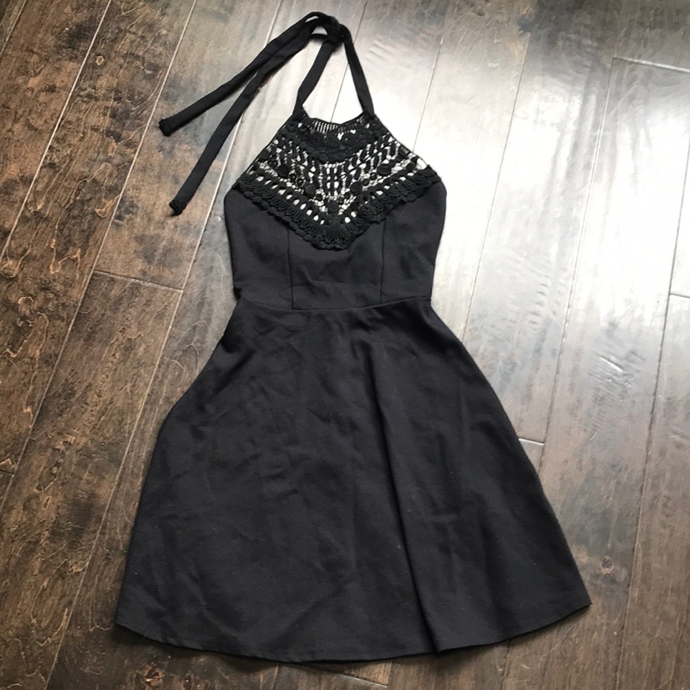 Lulu’s little black halter dress